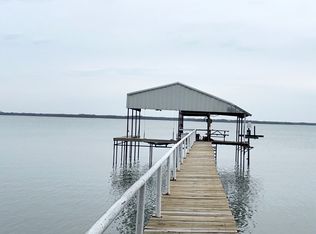 832 Shoreline Dr, West Tawakoni, TX 75474