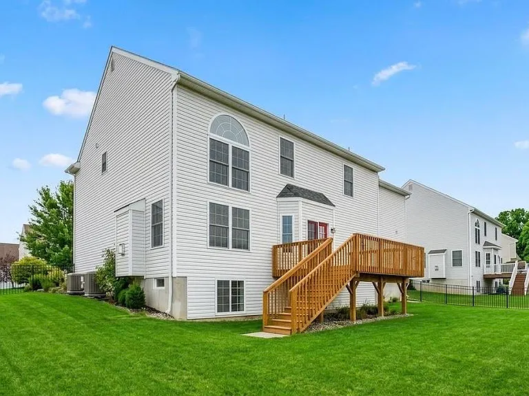 2160 Eagles Landing Dr — Photo 4
