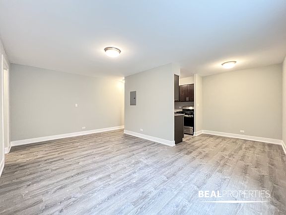 4th image of 530 W Surf St APT 216