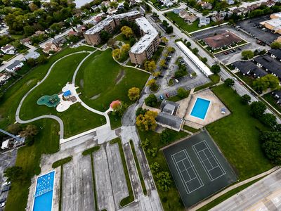 5 E Carriageway Dr APT 201, Hazel Crest, IL, 60429