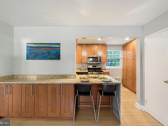 3rd image of 2051 N Woodstock St APT 101