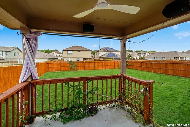 8106 Chestnut Blue Dr — Photo 31