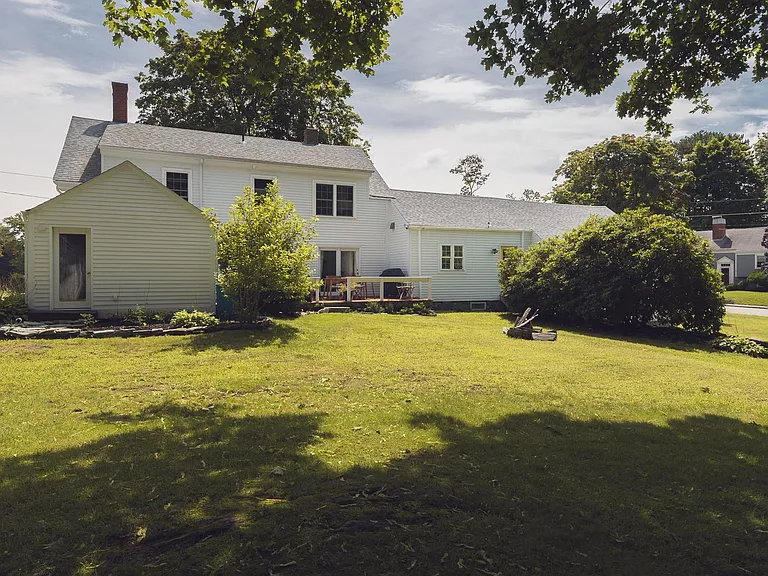 913 Sawyer St — Photo 27