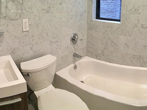 4th image of 172 Mulberry St APT 12A