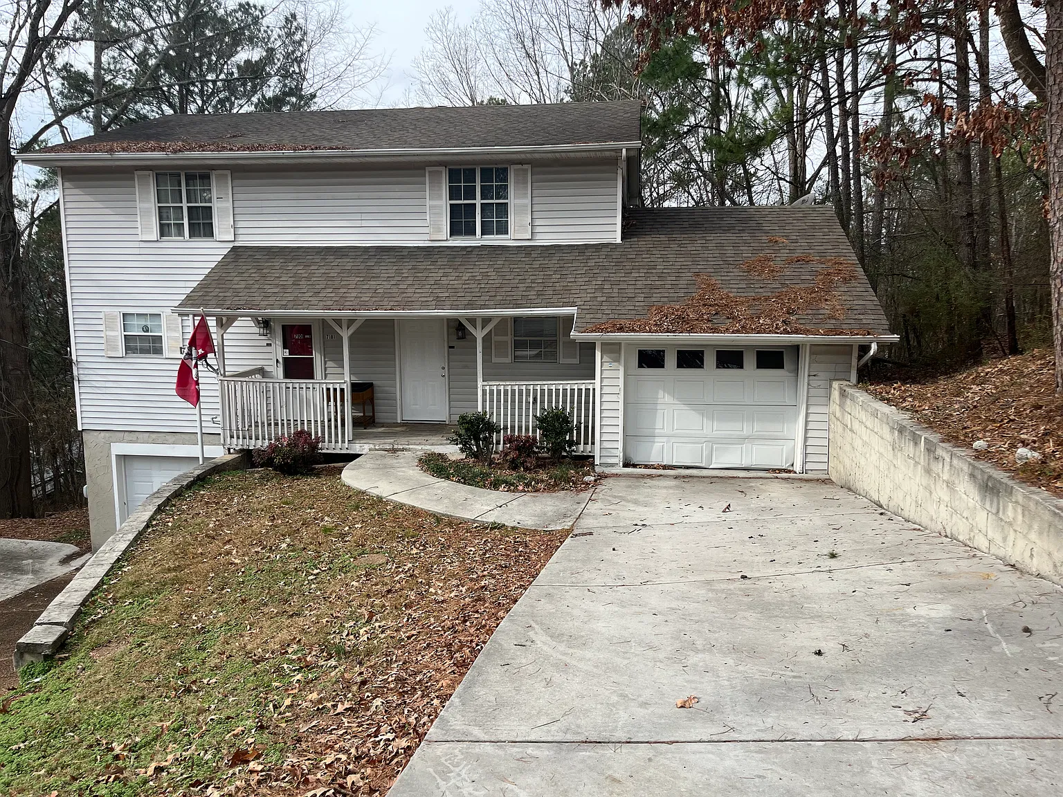 3 bed, $1,225 — Photo 1