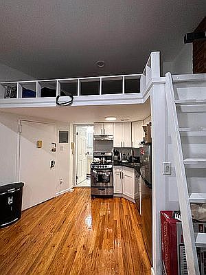 2nd image of 57 W 76th St APT 9