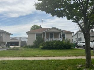 24 N Chase Ave, Lombard, IL 60148