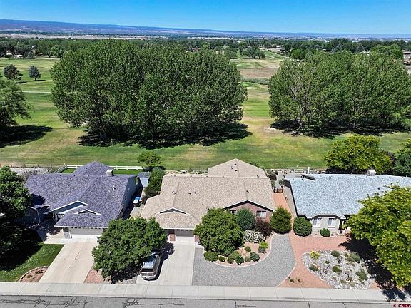 2nd image of 819 Heather Lane