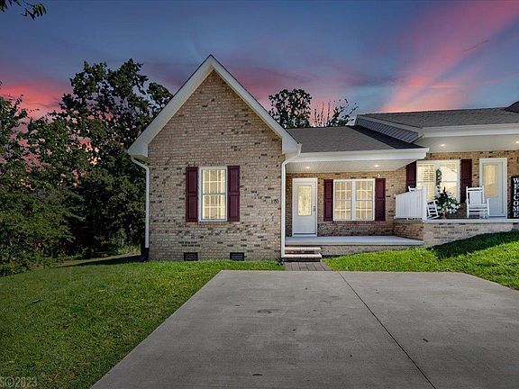 3rd image of 170 Justin Ln