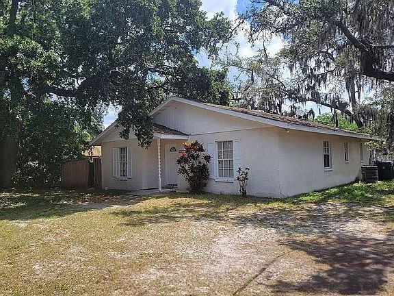 2nd image of 6001 N Fremont Ave