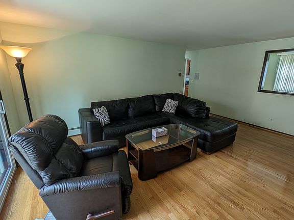 3rd image of 4233 N Keeler Ave APT 2B