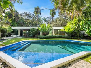 3839 Leafy Way, Miami, FL 33133