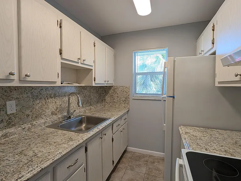 2301 SE 4th St #12 — Photo 19