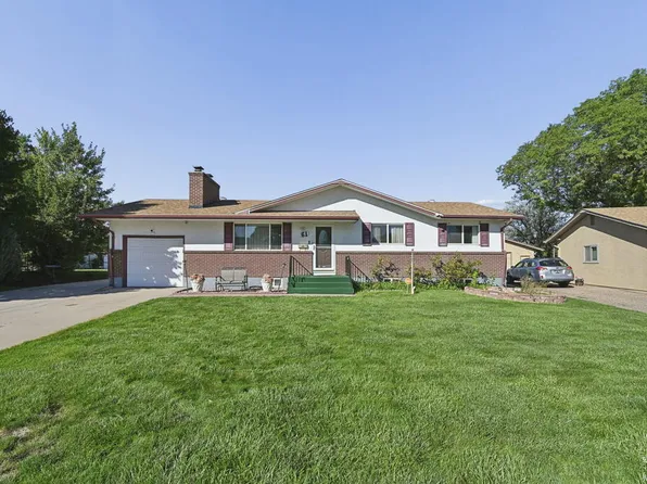 61 Radcliff Ln, Pueblo, CO 81005