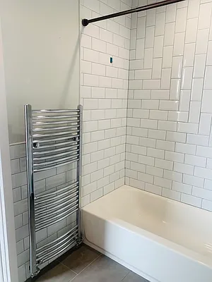 Rented by 18 REALTY | media 22