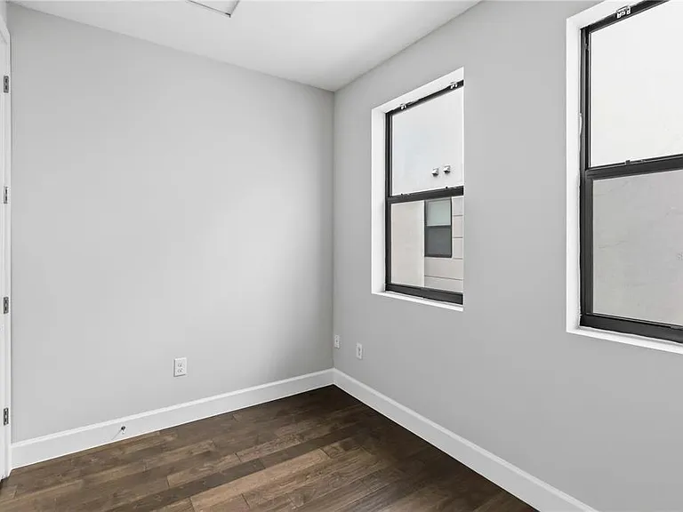1332 W Gray St #5 — Photo 11