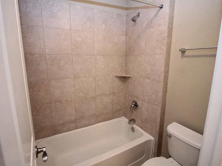 6418 Burgess Heights Ln — Photo 22