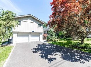 75 Sandy Hollow Rd, Port Washington, NY 11050