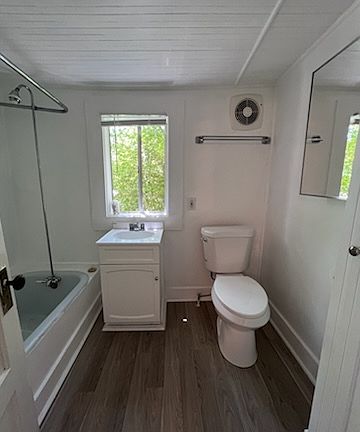3rd image of 334 Mill St APT A