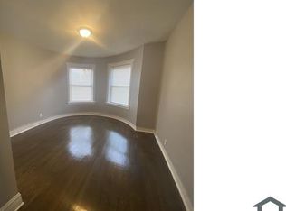 6041 S Prairie Ave #1, Chicago, IL 60637