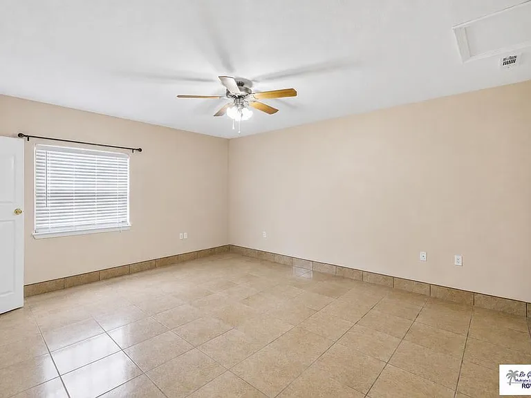 5819 Linares St — Photo 11