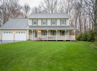21 Bromley Ct, North Kingstown, RI 02852