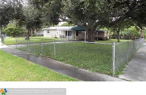 3rd image of 3650 SW 23rd St