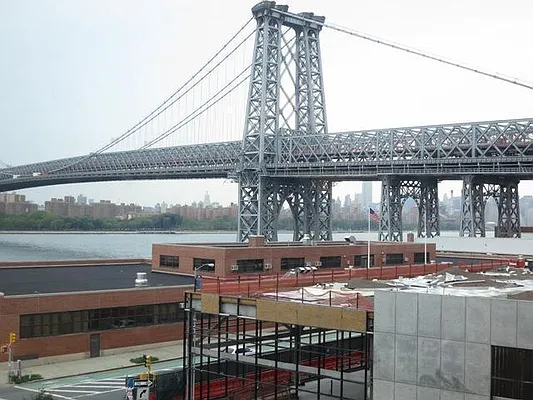 Rented by Bedford Realty USA Corp | media 24