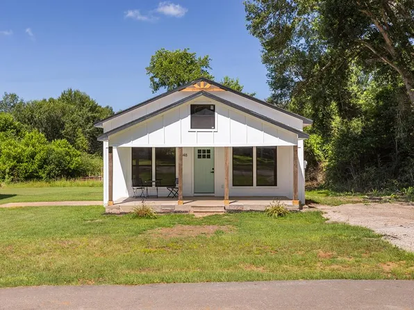 448 Commerce St, Alto, TX 75925