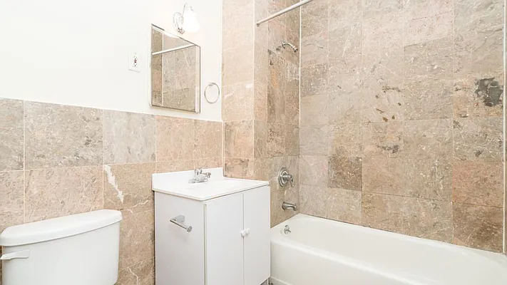 Rented by Nooklyn NYC LLC | media 4