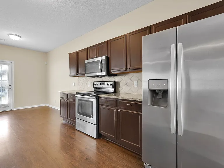 659 Red Oak Ln — Photo 13