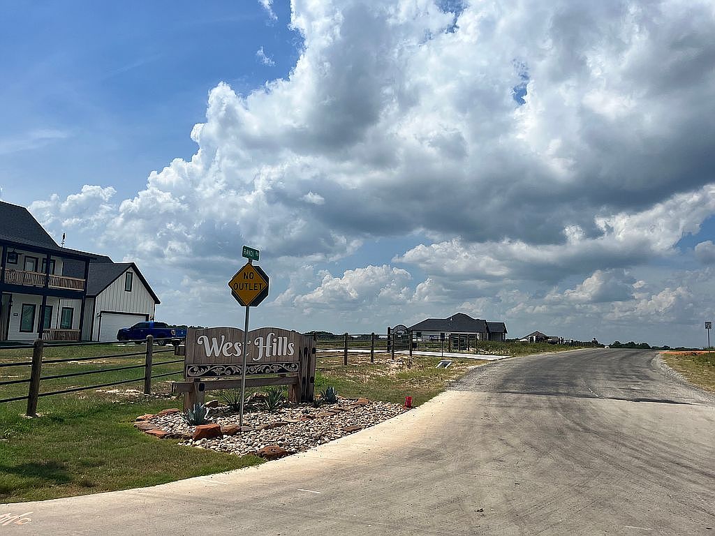 250 Randi Rd, Bellville, TX 77418 | Zillow