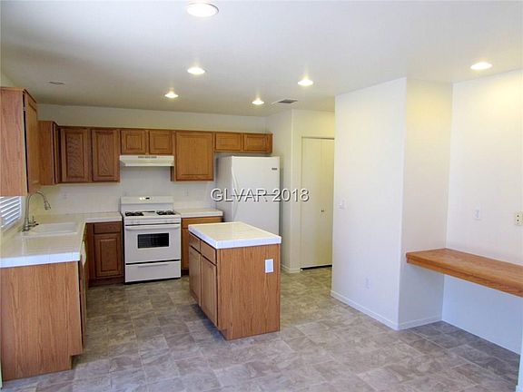4th image of 3304 Barnstaple Ct #0