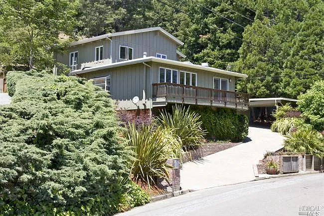 5 Eton Way photo 1