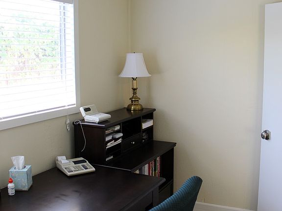 5th image of 606 Pineview Dr
