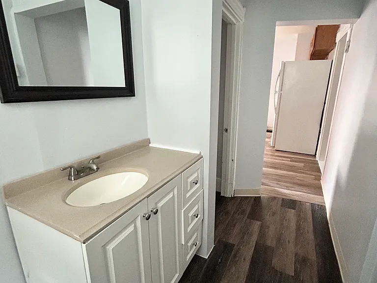 133 Glen St #1 — Photo 7