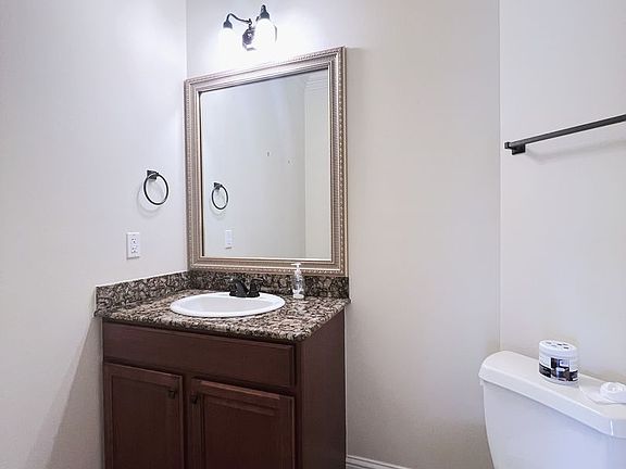 5th image of 15514 Green Trails Blvd