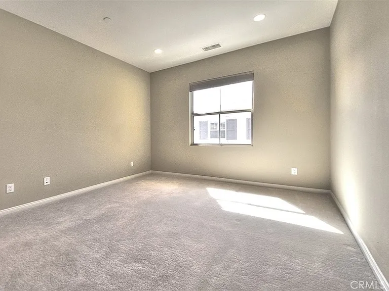 46 Larkfield — Photo 19
