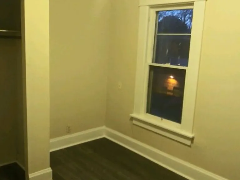 2209 Summit St #2209 — Photo 3