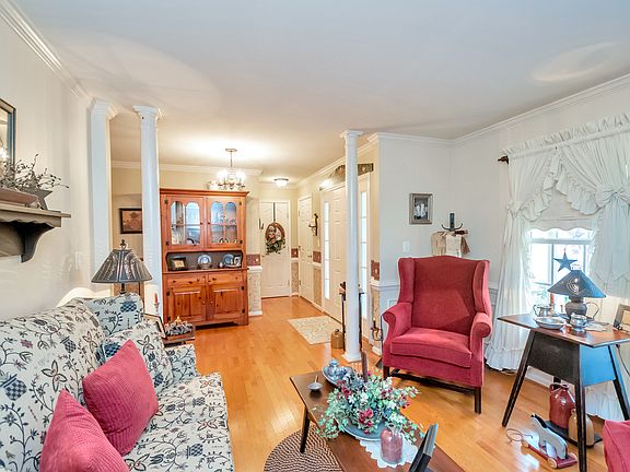 5th image of 613 Jett St