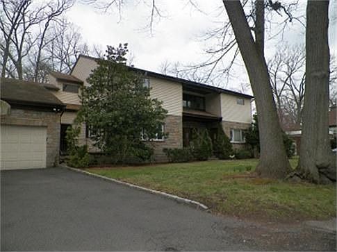 3rd image of 30 Nairn Pl