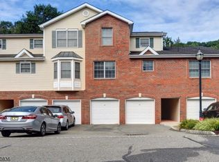 30-10 Federal Hill Rd, Pompton Lakes, NJ 07442