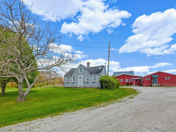 272 Pine Hill Rd, Westport, MA 02790