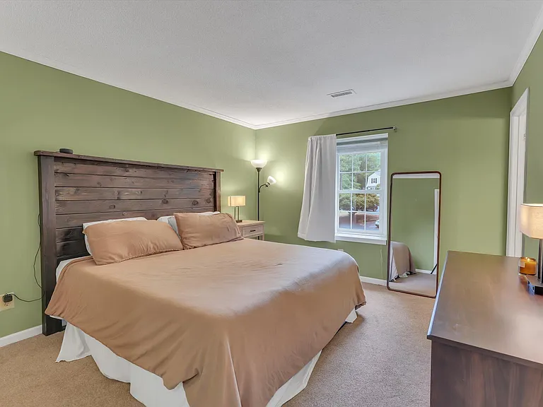 918 Hampshire Ct — Photo 28