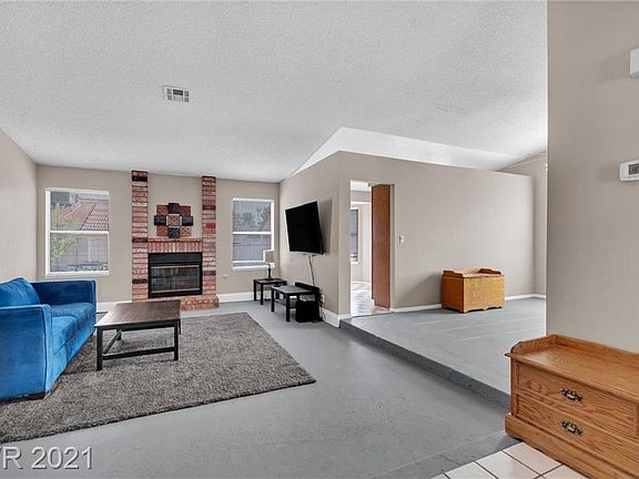 5th image of 6109 Wadsworth Ct