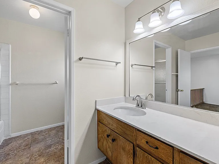 629 S Vicki Ln — Photo 31