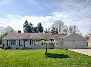 324 Heatherwood St SW, North Canton, OH 44720