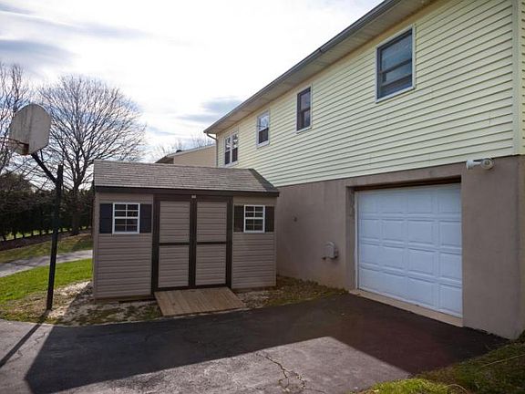 3rd image of 1520 Jody Ave
