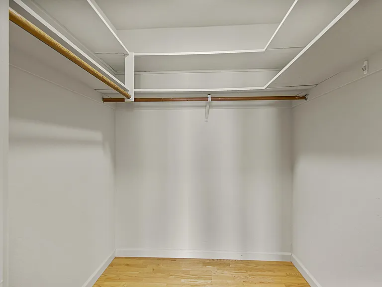 Berkeley Park Apartments — Photo 13