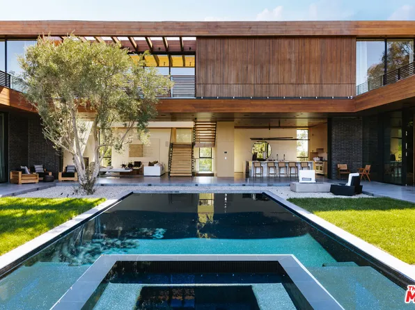 9705 Oak Pass Rd, Beverly Hills, CA 90210